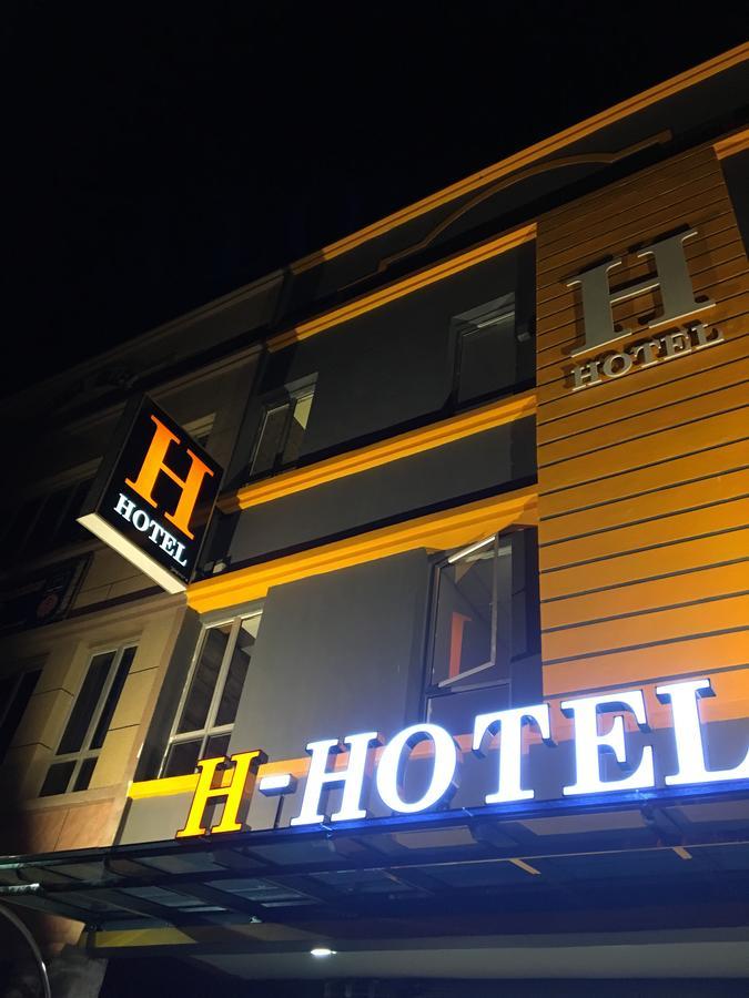 H Hotel Segamat Exterior foto